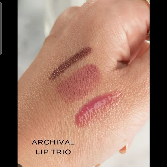 MERIT Beauty~The Archival Set - Picture 4 of 8